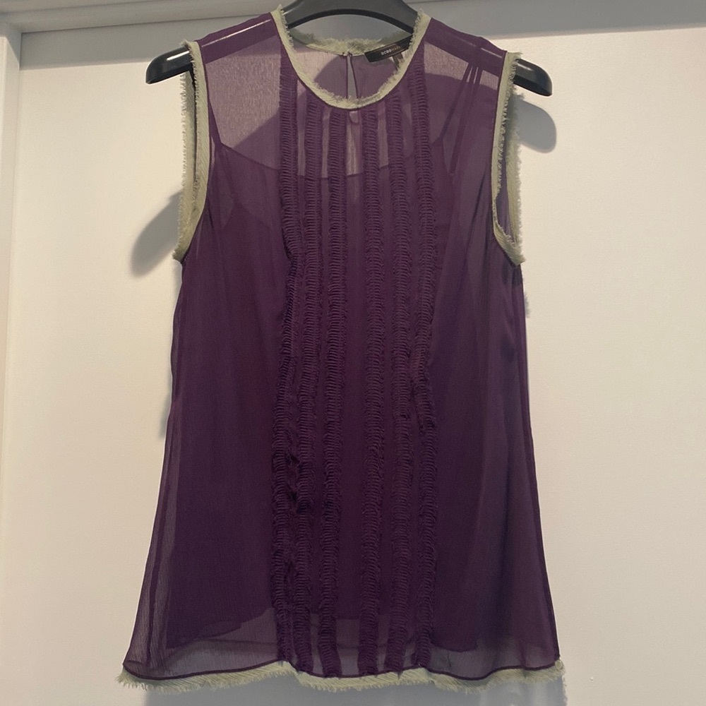 Stunning, 100% silk, BCBG blouse, size S